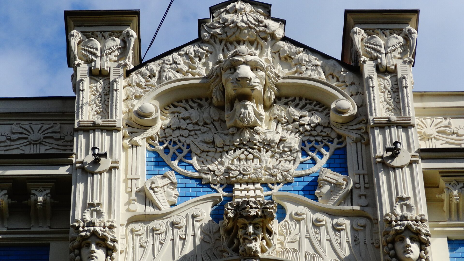 Здания в стиле модерн